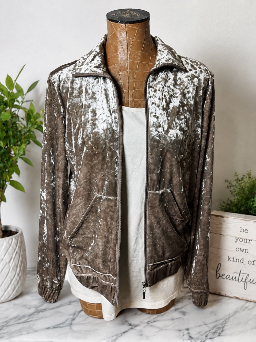 Bugatchi Women Crushed Velvet Zip-Up Jacket